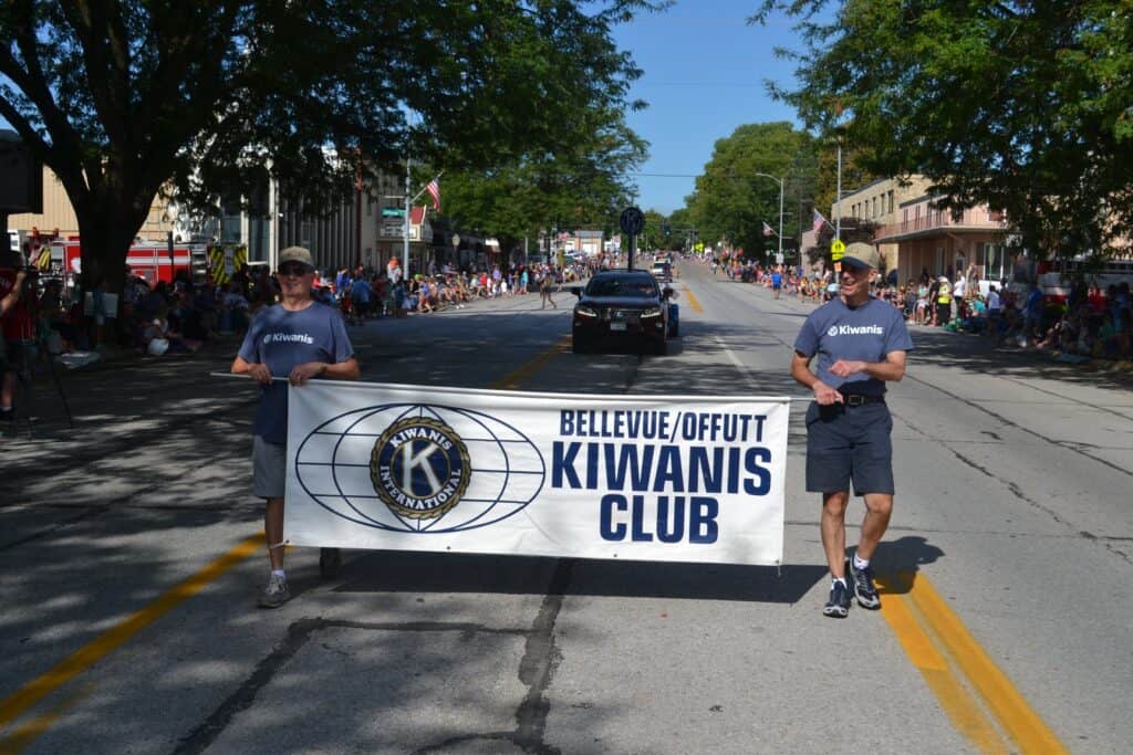 Bellevue Times » Arrows to Aerospace 2024 Parade Set for Saturday » July 21, 2026