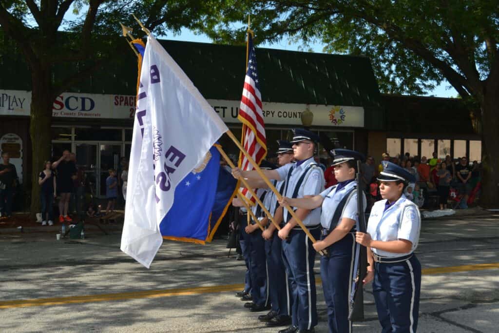 Bellevue Times » Arrows to Aerospace 2024 Parade Set for Saturday » July 21, 2026