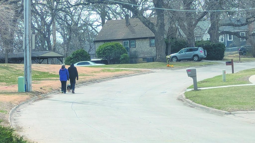 People walking along Bellevue Boulevard South